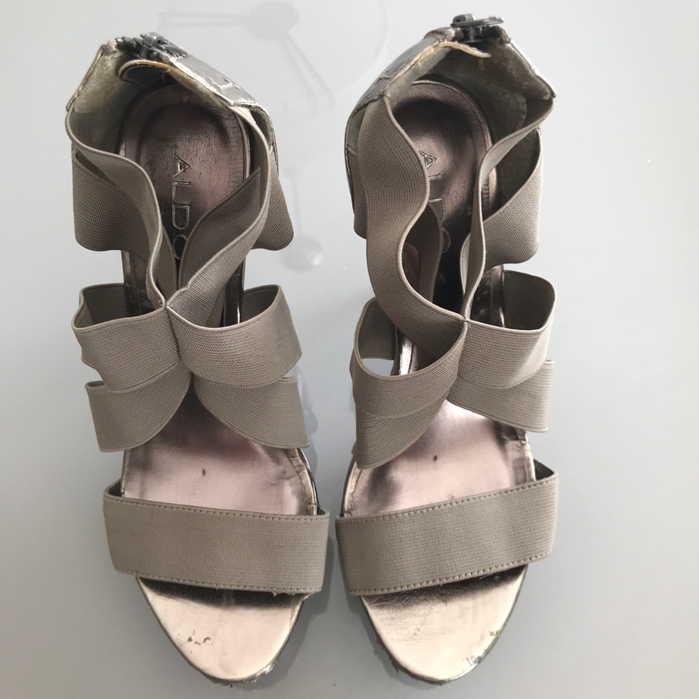 Strappy heels - Picture 3 of 4